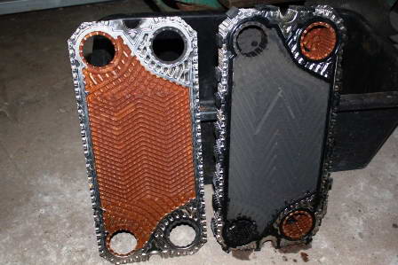 Пластины теплообменника ДО химической промывки Пластины теплообменника ДО химической промывки